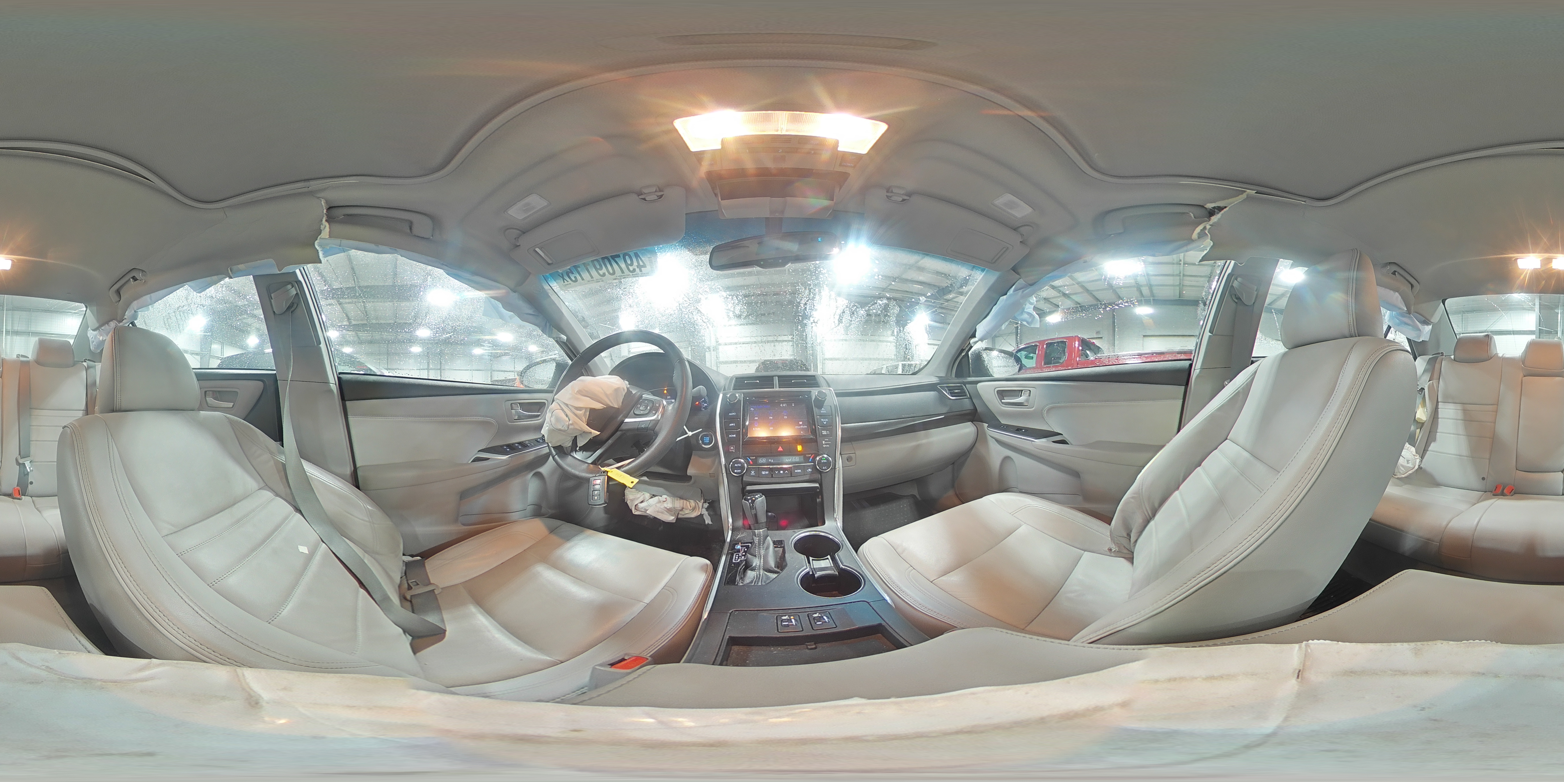 2015 Toyota Camry - Image 14