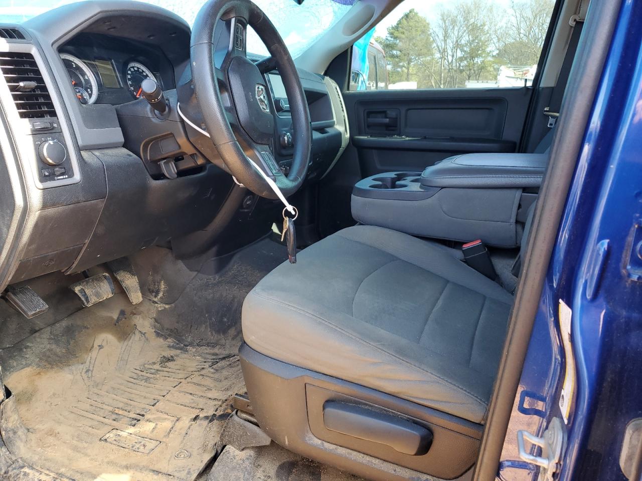 2015 RAM 3500 - Image 7