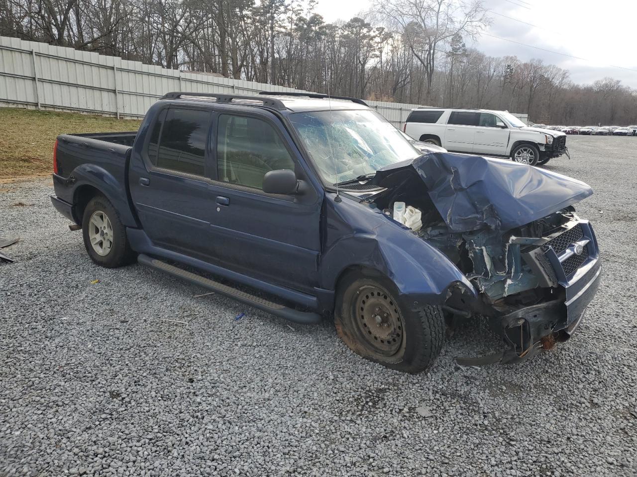 2005 Ford Explorer - Image 4