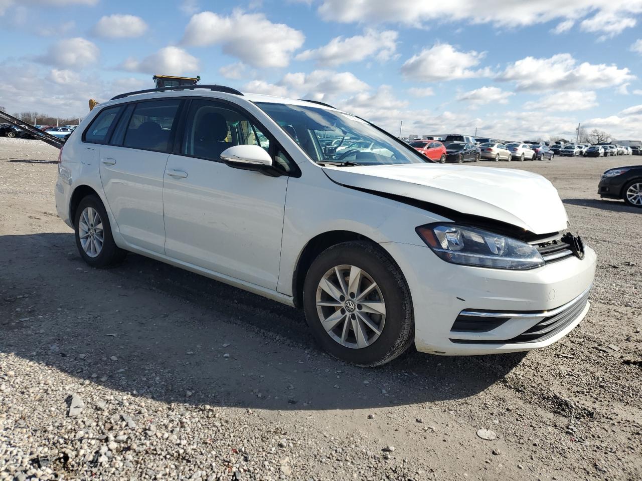 2018 Volkswagen Golf - Image 4