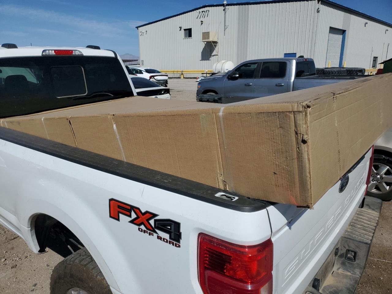 2022 Ford F350 - Image 12