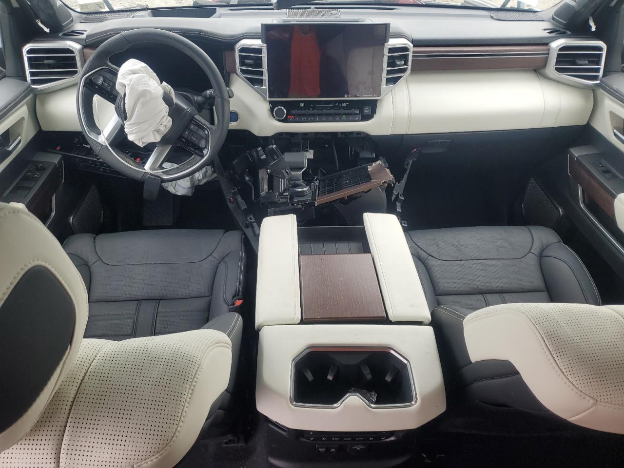 2024 Toyota Sequoia - Image 8