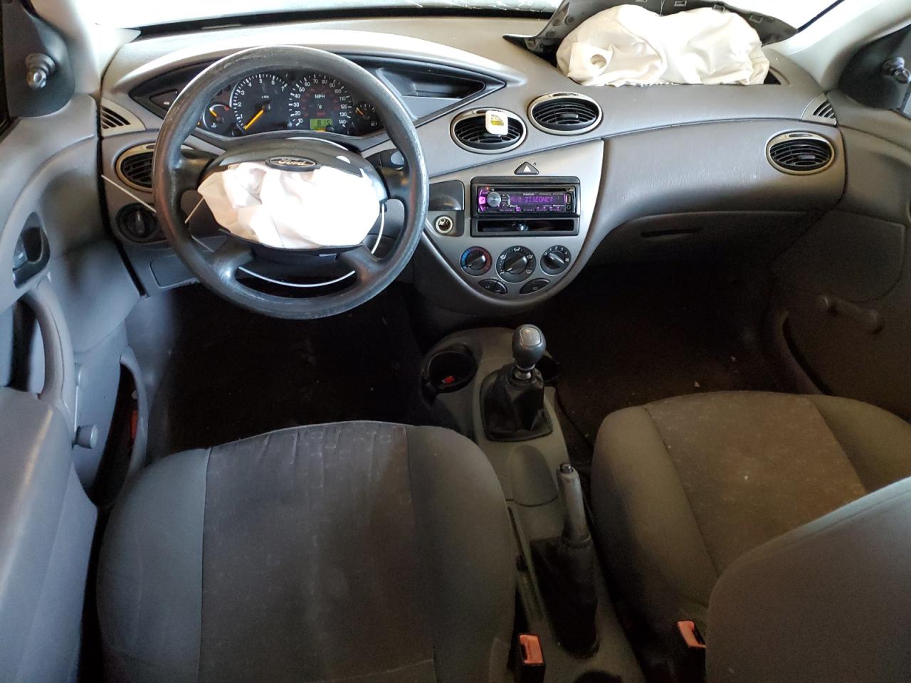 2004 Ford Focus - Image 8