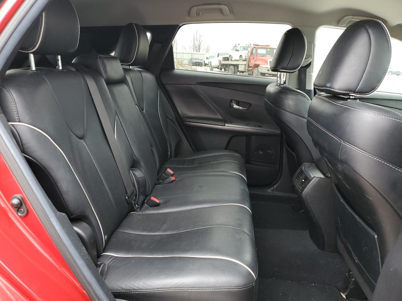 2014 Toyota Venza - Image 10