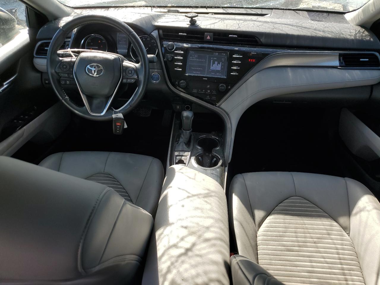 2020 Toyota Camry - Image 8