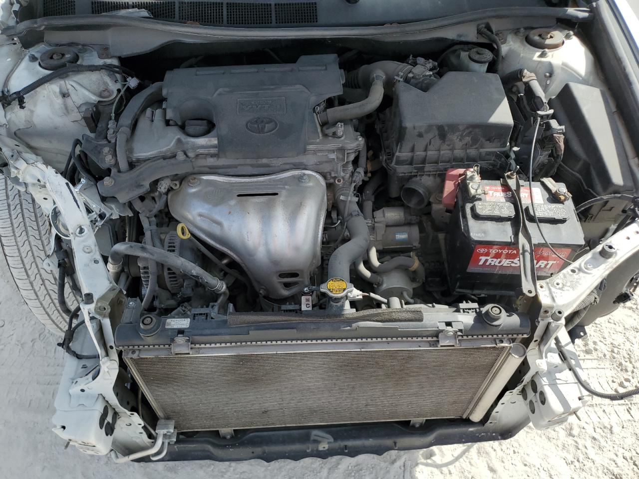 2014 Toyota Camry - Image 11