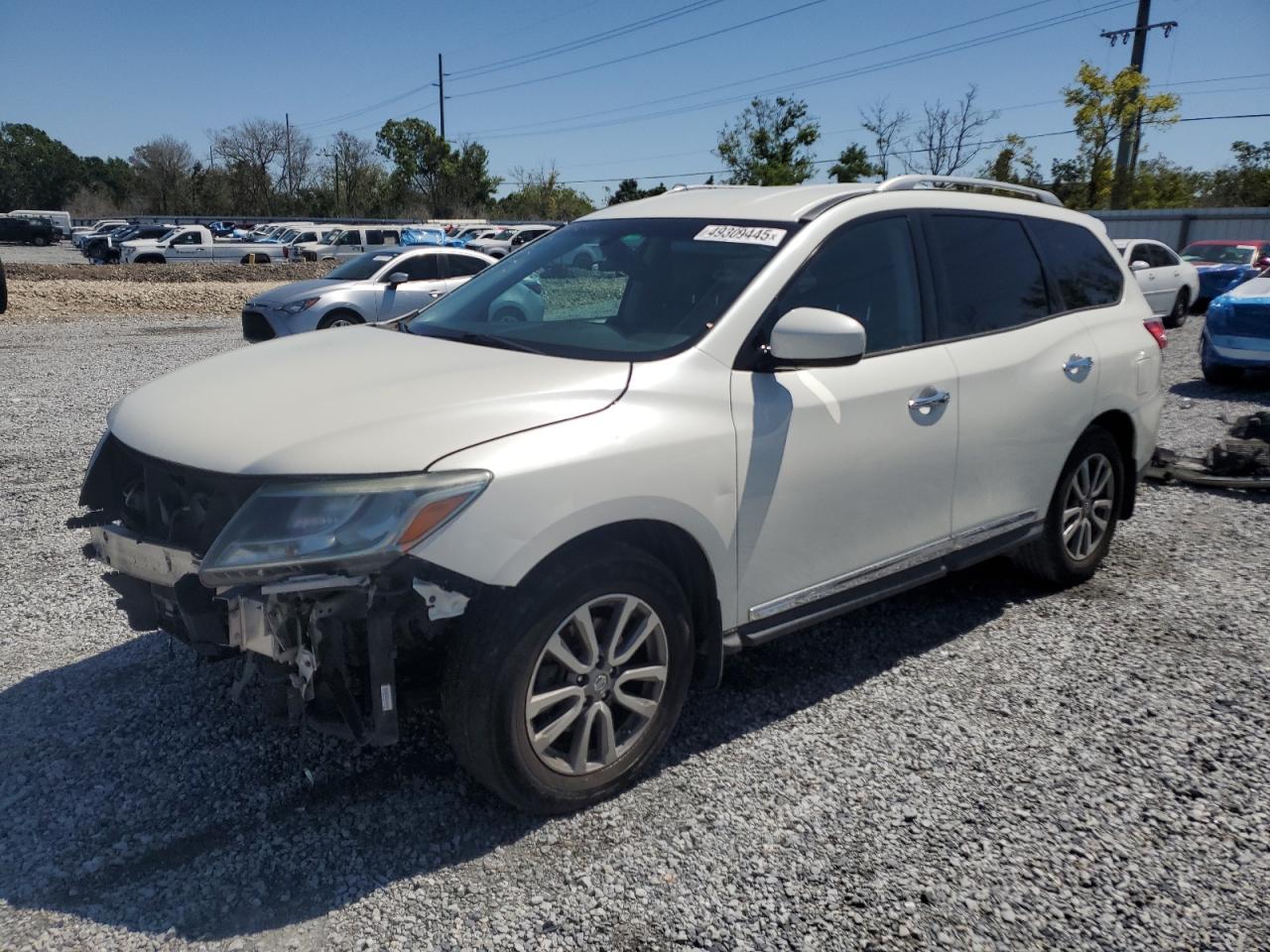 2015 Nissan Pathfinder - Image 1