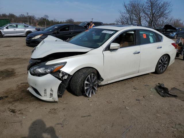 Sedans NISSAN ALTIMA 2016 Biały