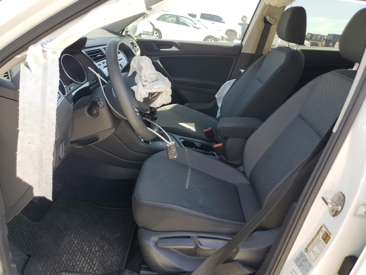 2021 Volkswagen Tiguan - Image 7