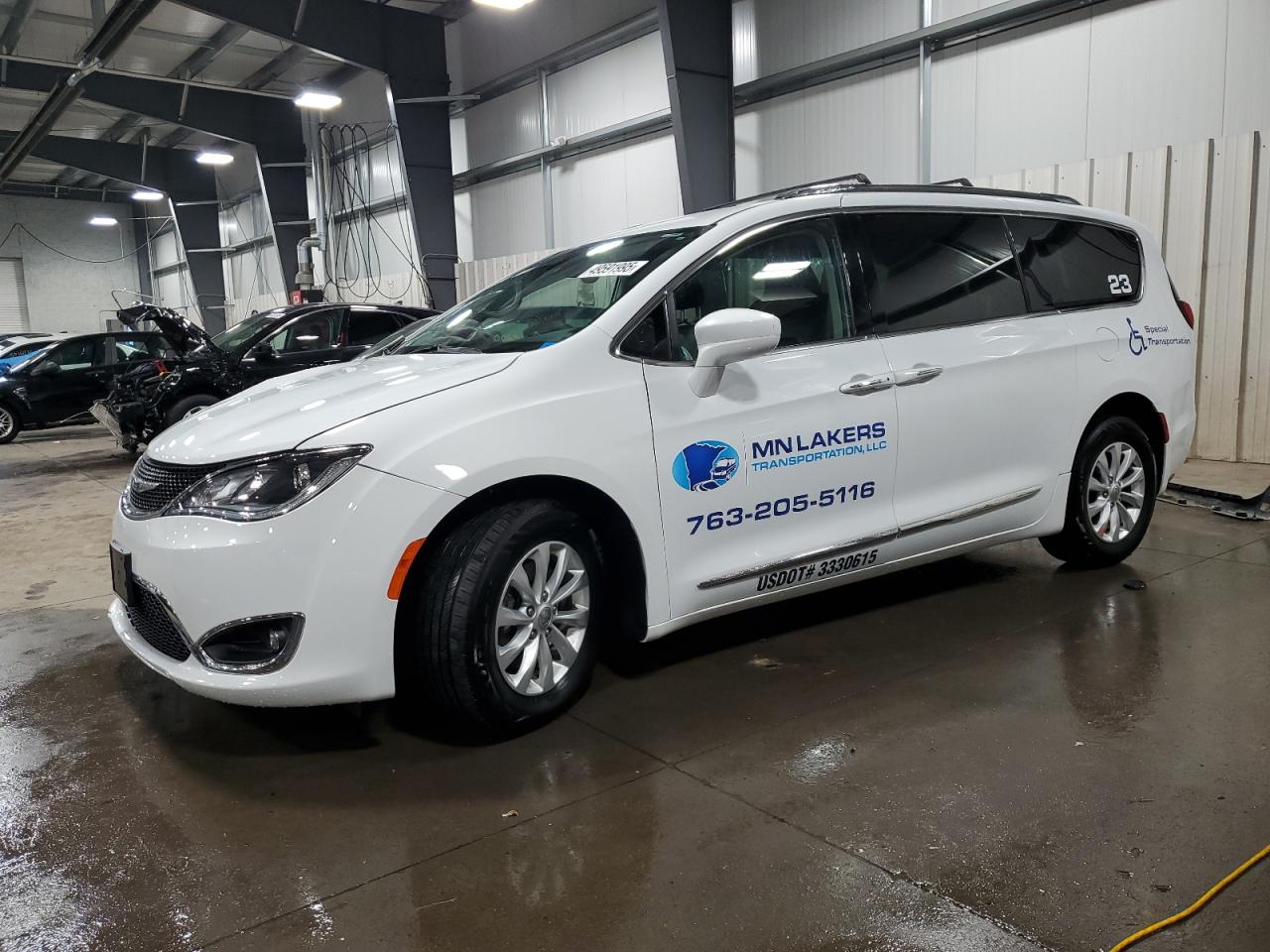 2019 Chrysler Pacifica Touring L na sprzedaż w Ham Lake, MN - Front End