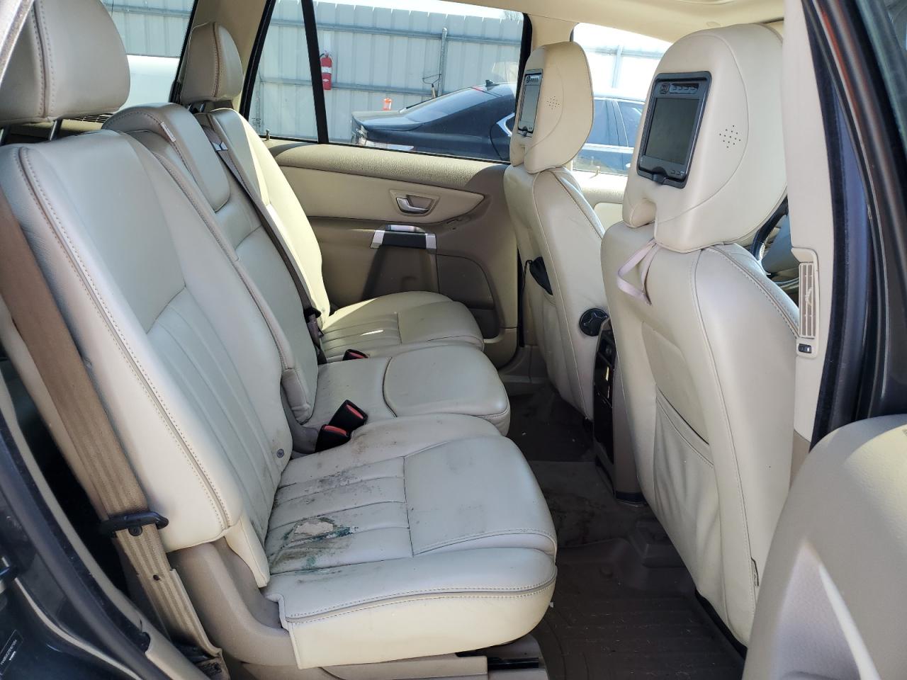 2013 Volvo XC90 - Image 11