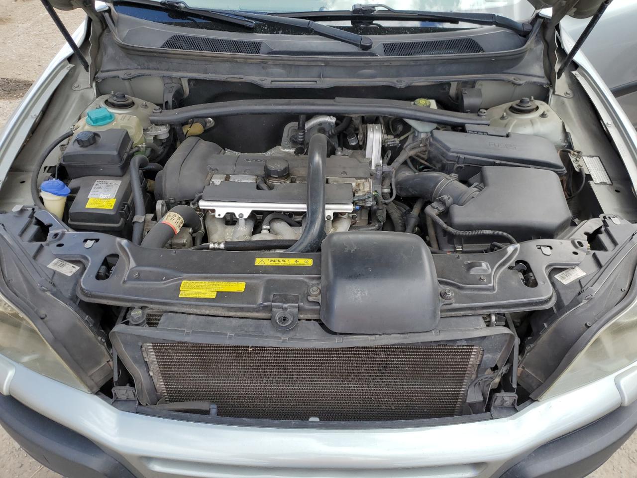 2004 Volvo XC90 - Image 12