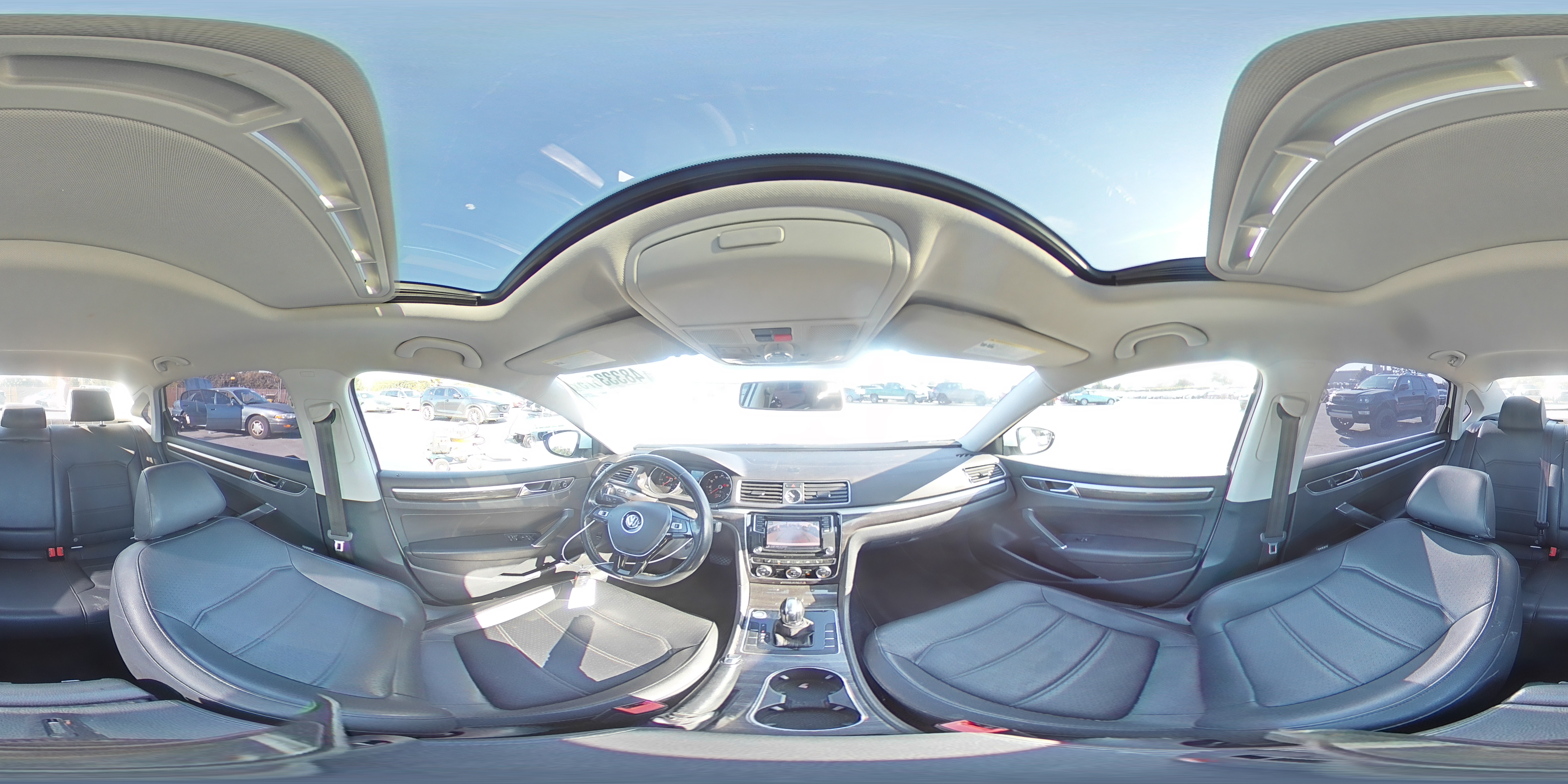 2017 Volkswagen Passat - Image 13