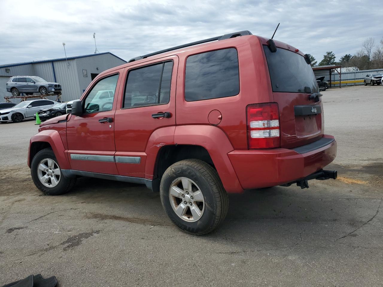 2010 Jeep Liberty (North America) - Image 2