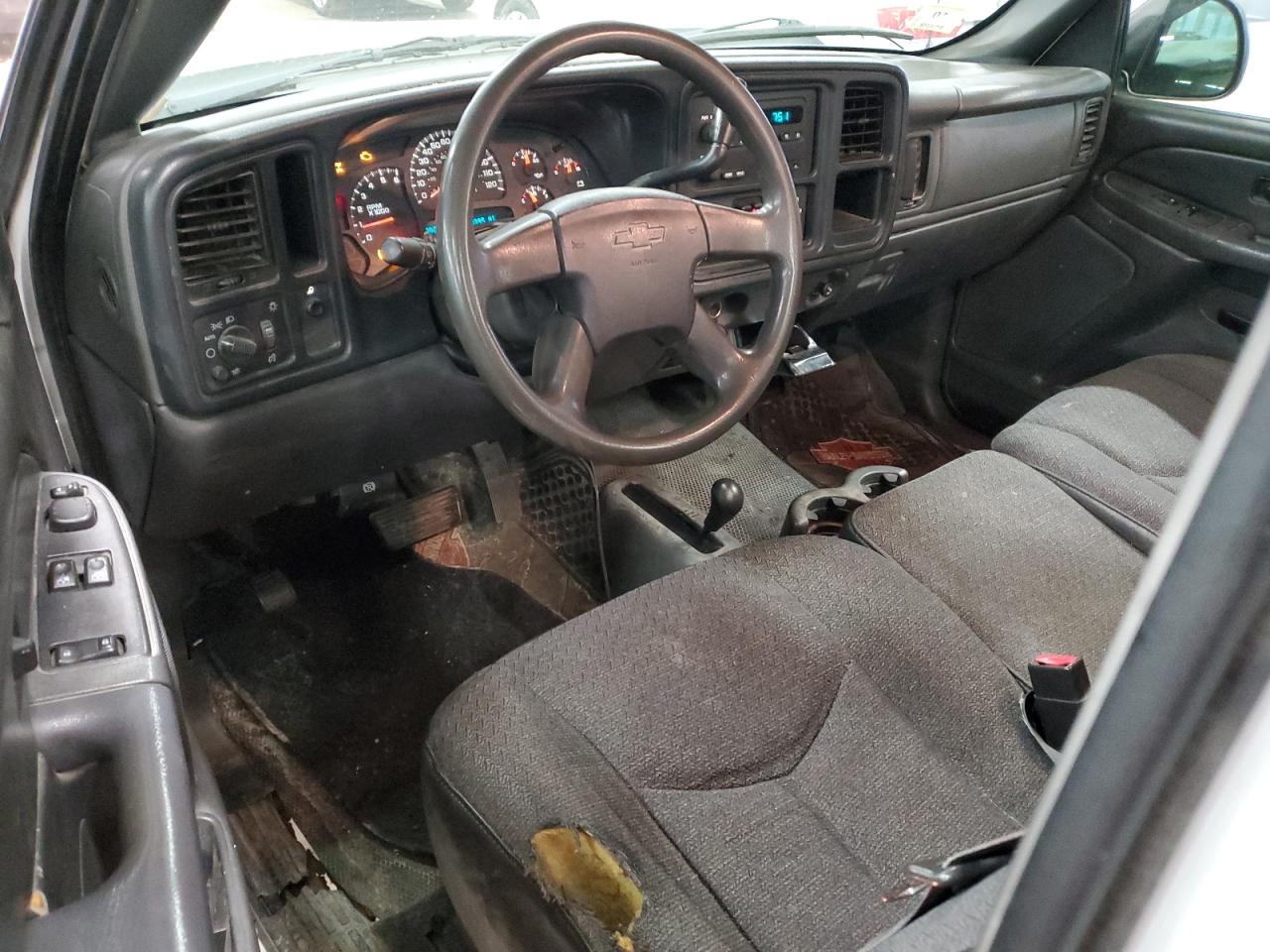 2006 Chevrolet Silverado - Image 8