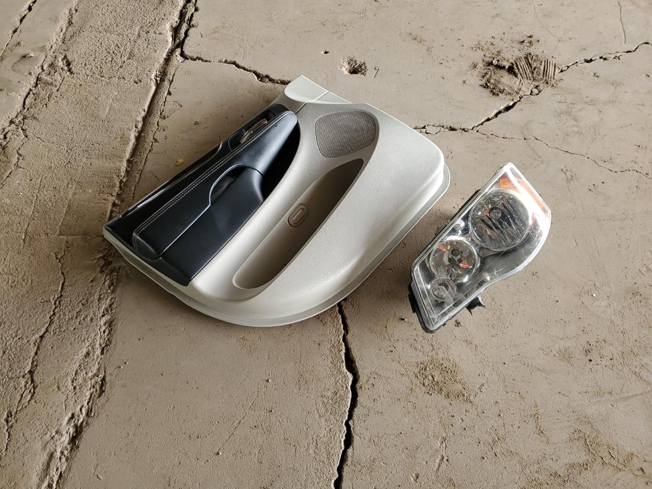 2015 Chrysler Town & Country - Image 13