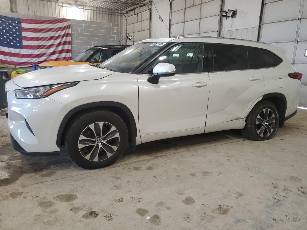 2020 Toyota Highlander Xle de vânzare în Columbia, MO - Side