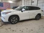 2020 Toyota Highlander Xle للبيع في Columbia، MO - Side