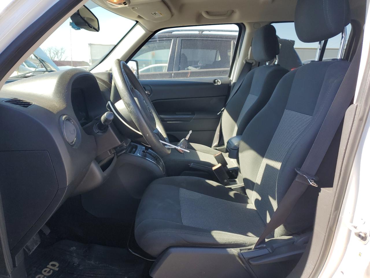 2016 Jeep Liberty (Patriot) - Image 7