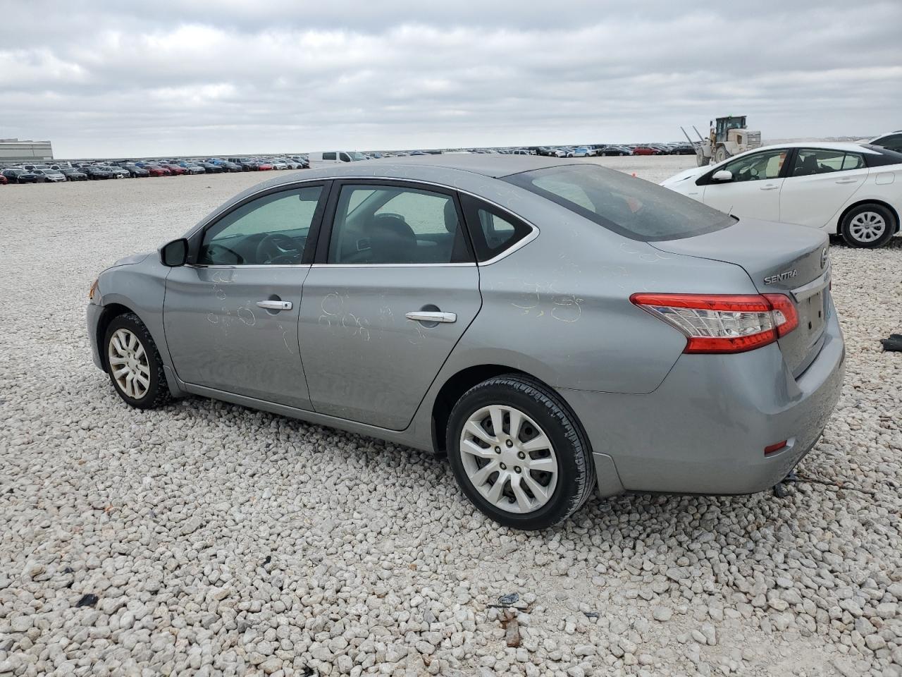 2014 Nissan Sentra - Image 2
