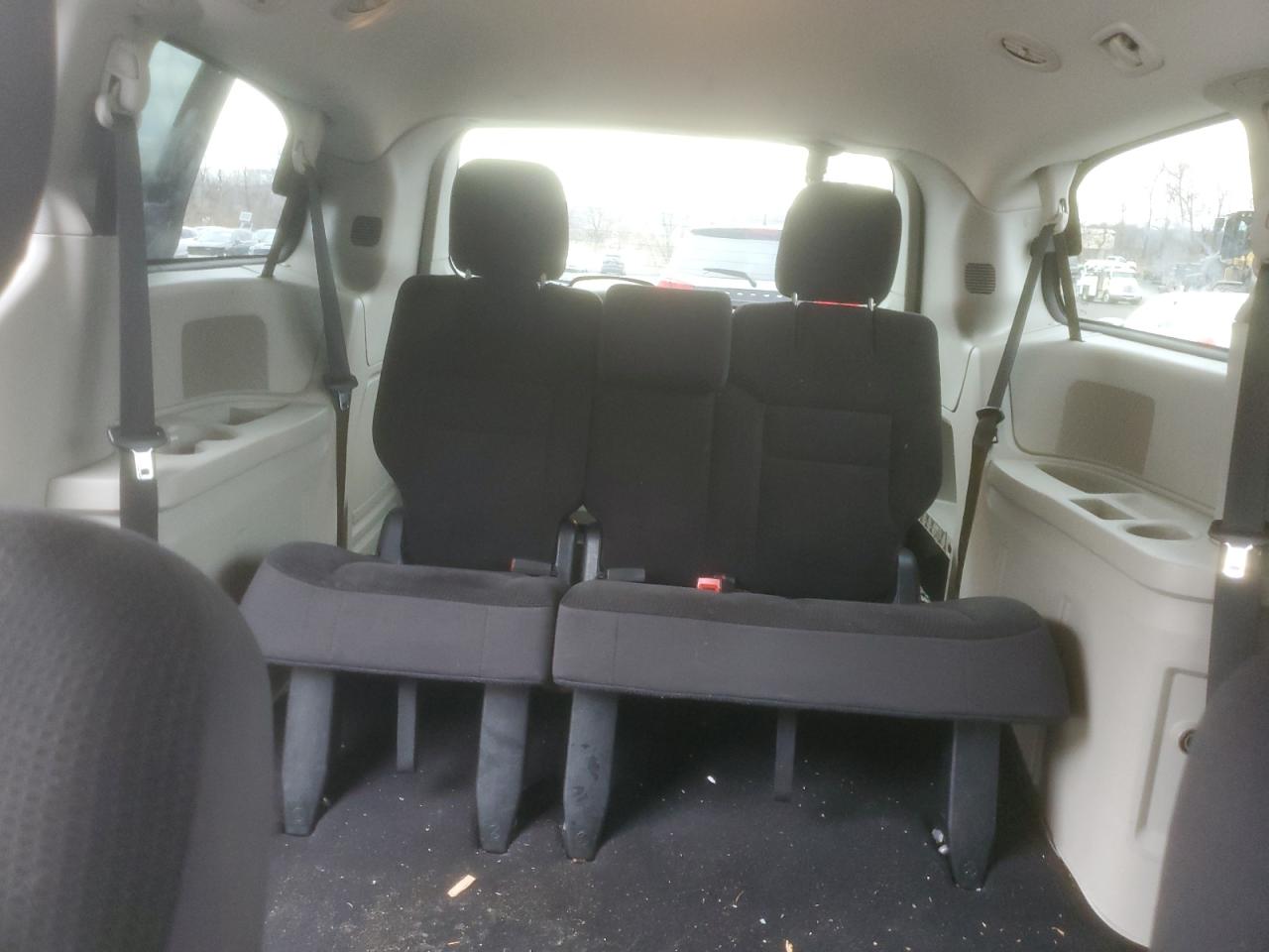 2018 Dodge Caravan - Image 10