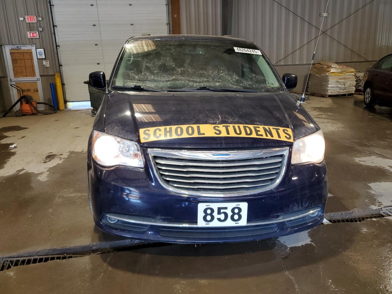 2014 Chrysler Town & Country - Image 5