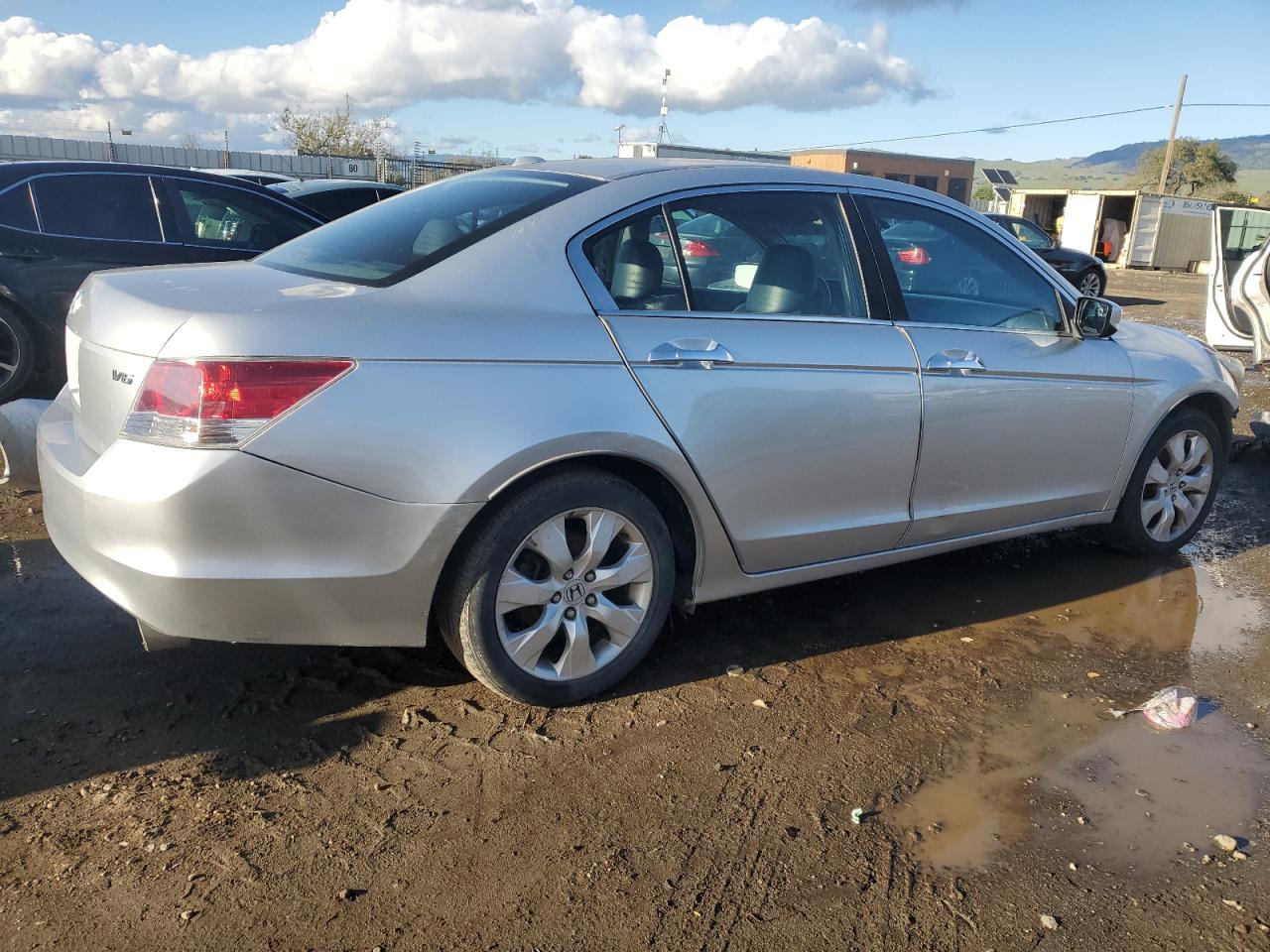 2010 Honda Accord - Image 3