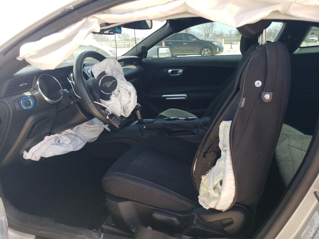 2019 Ford Mustang - Image 7