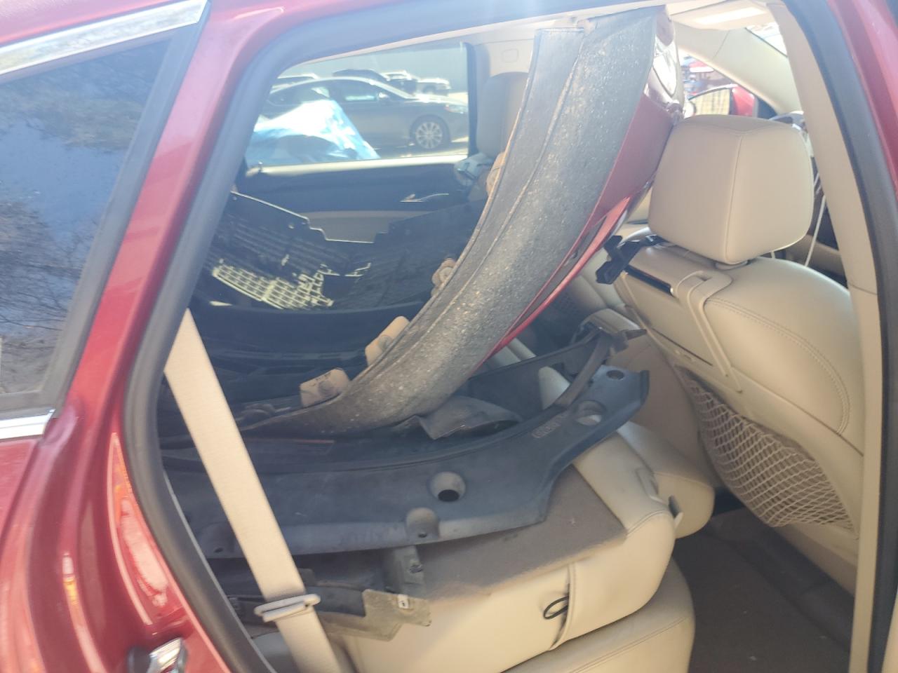 2012 Cadillac SRX - Image 13