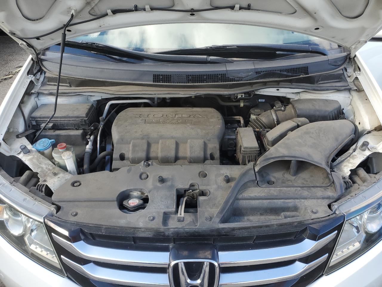 2015 Honda Odyssey - Image 12