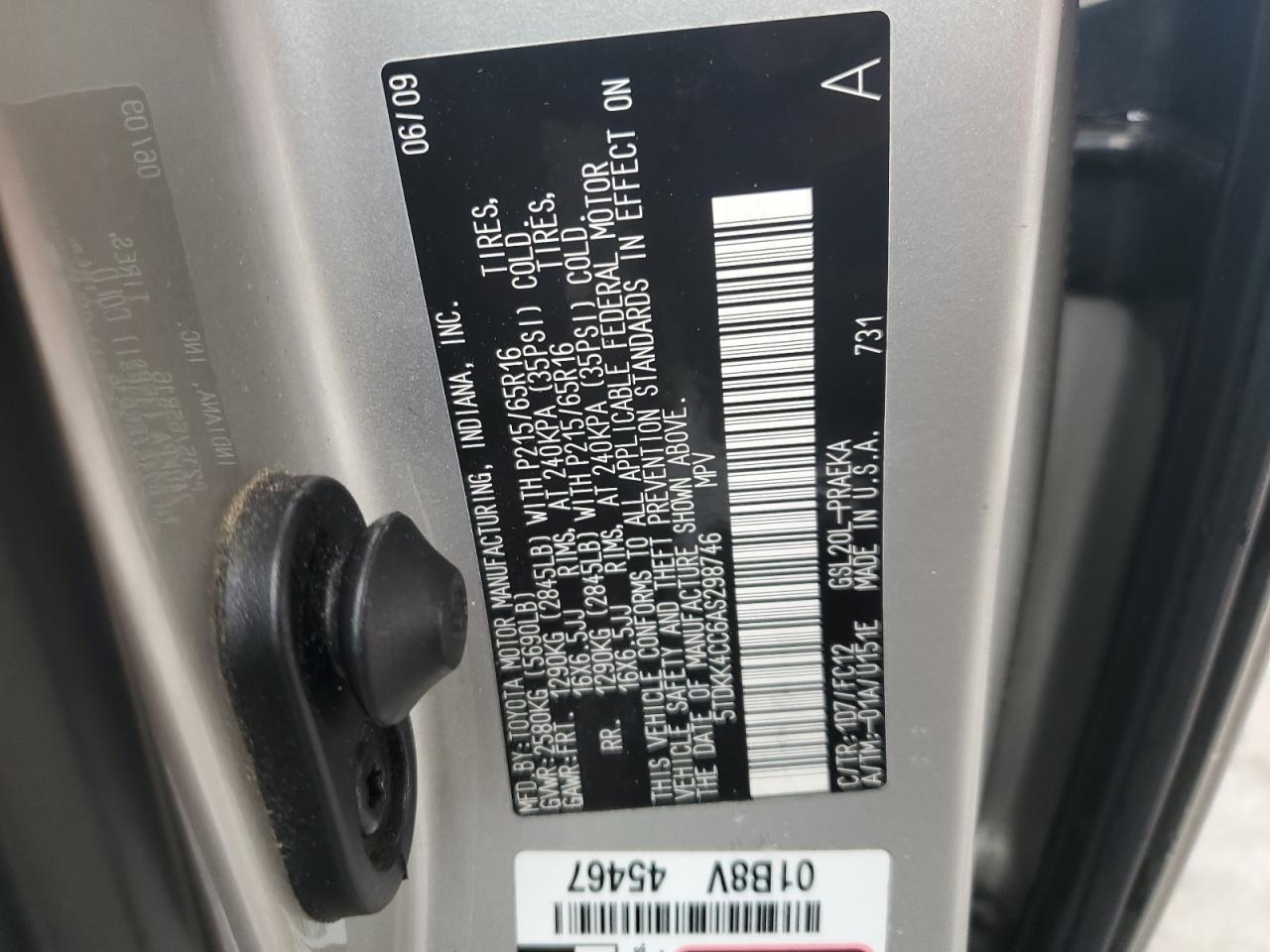 2010 Toyota Sienna - Image 13