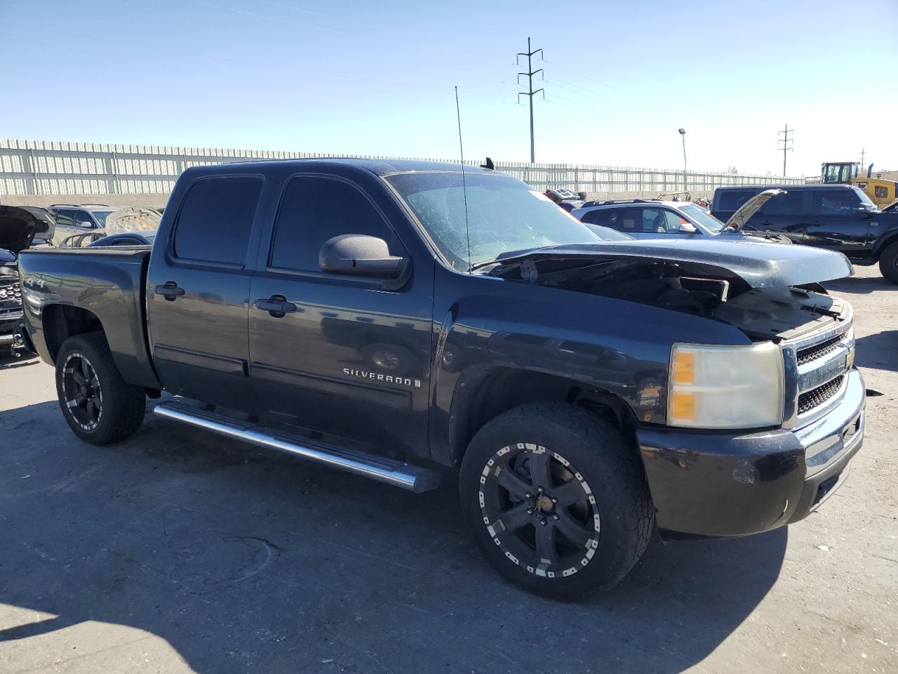 2009 Chevrolet Silverado - Image 4