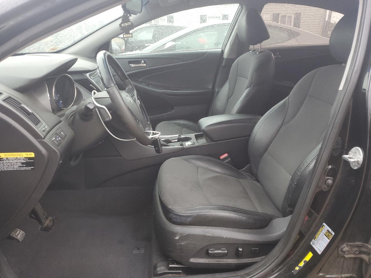 2013 Hyundai Sonata - Image 7