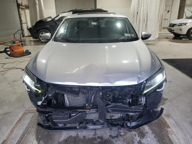  VOLKSWAGEN PASSAT 2021 Silver