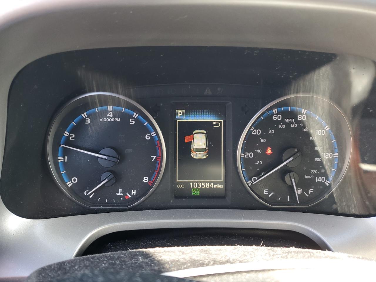 2018 Toyota RAV 4 - Image 9