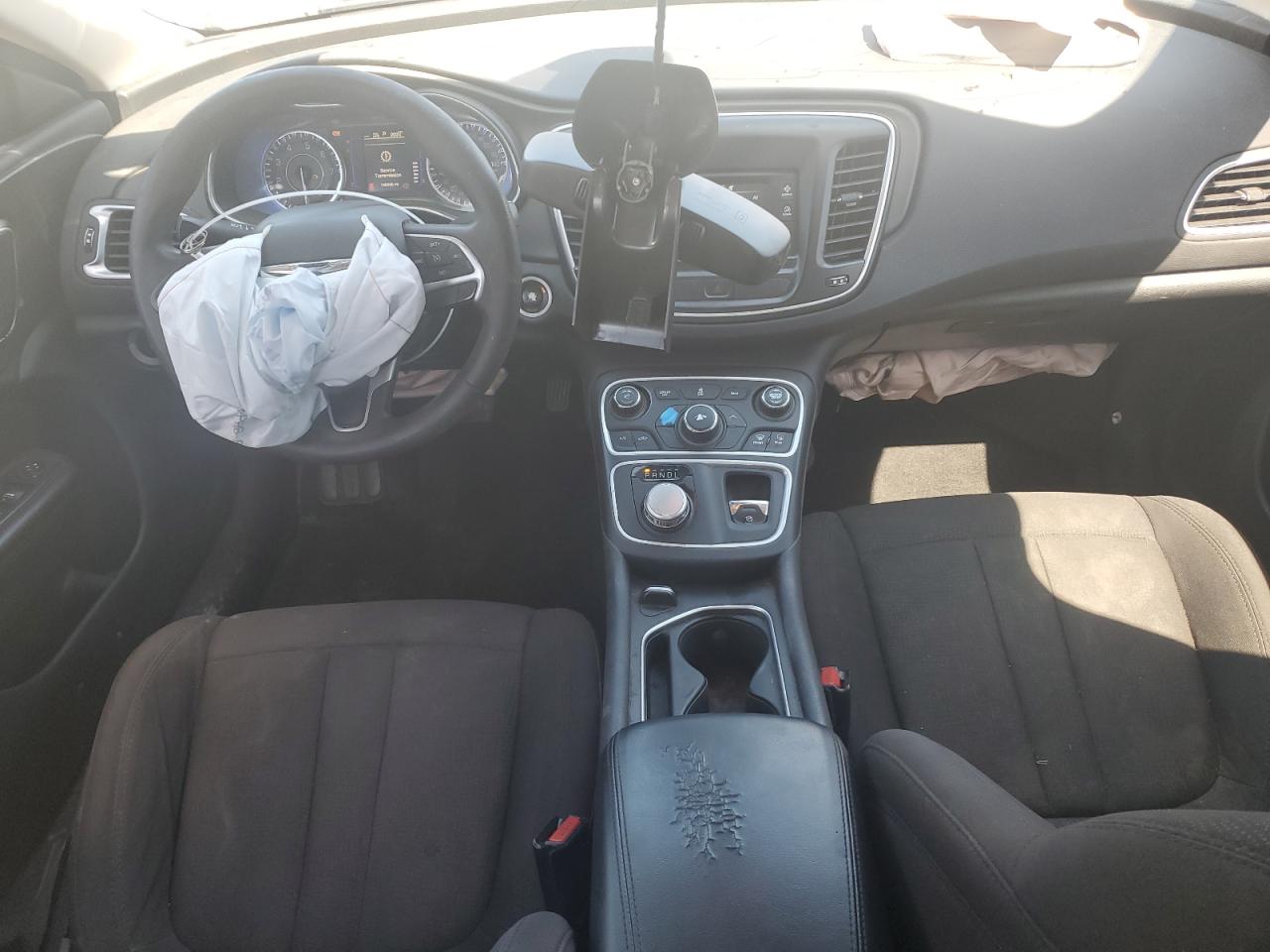 2016 Chrysler 200 - Image 8