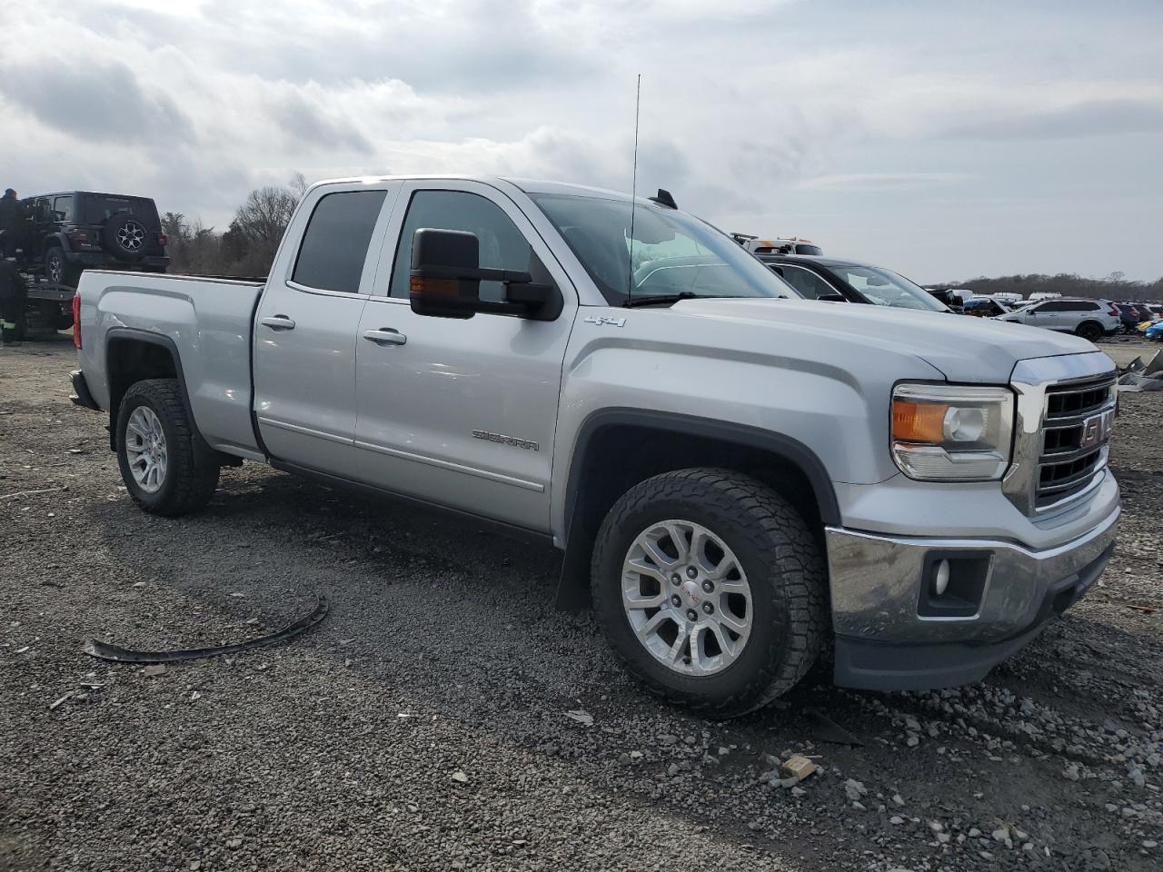 2015 GMC Sierra - Image 4