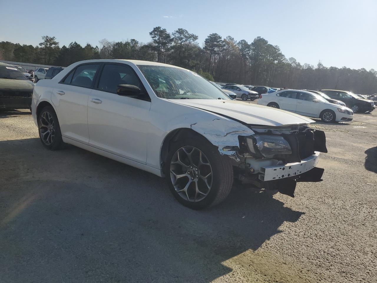 2018 Chrysler 300 - Image 4