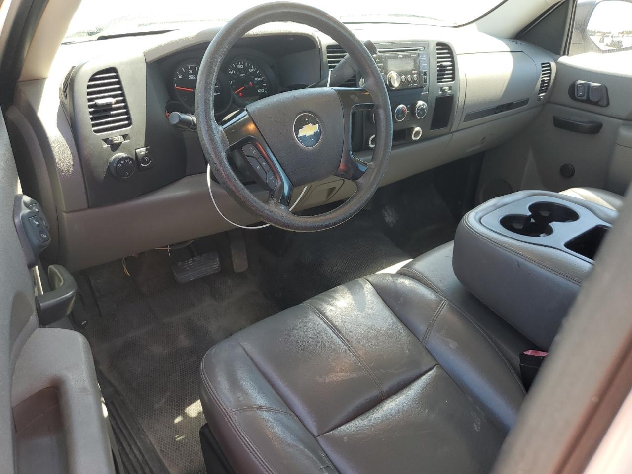2011 Chevrolet Silverado - Image 8