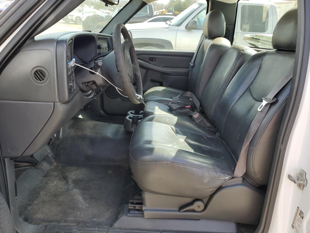 2005 Chevrolet Silverado - Image 7