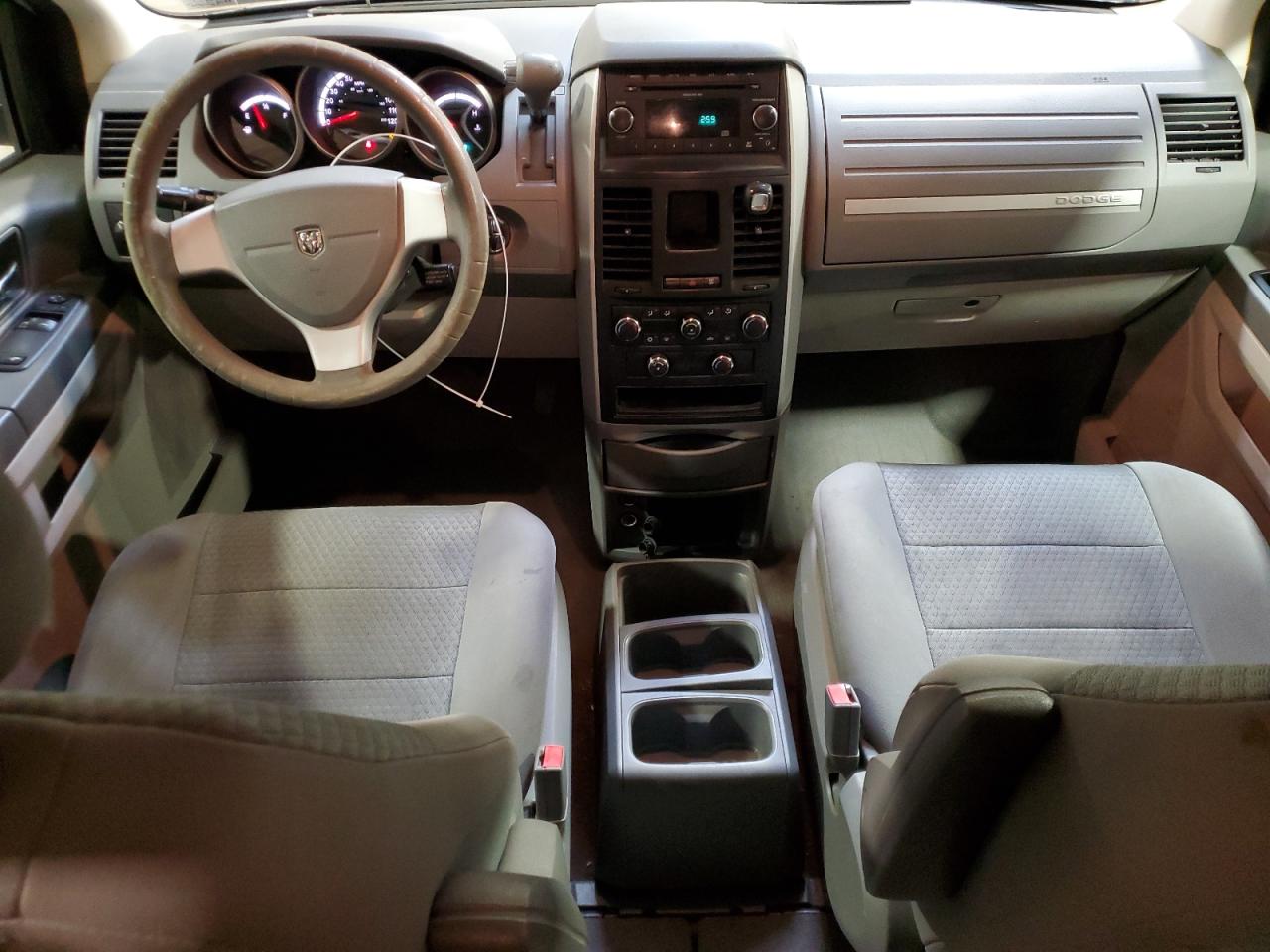 2010 Dodge Caravan - Image 8
