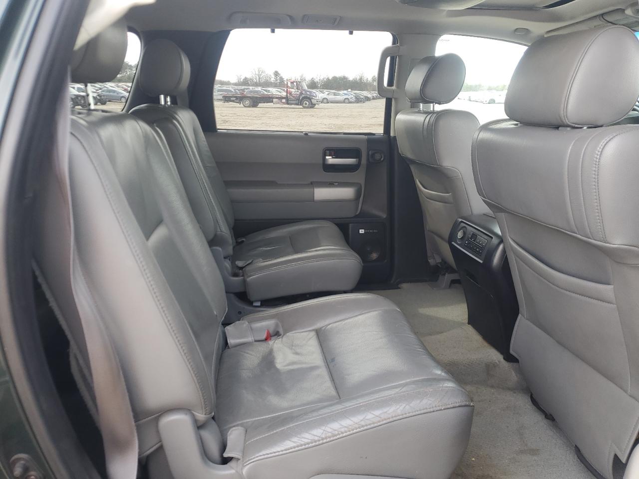 2008 Toyota Sequoia - Image 11