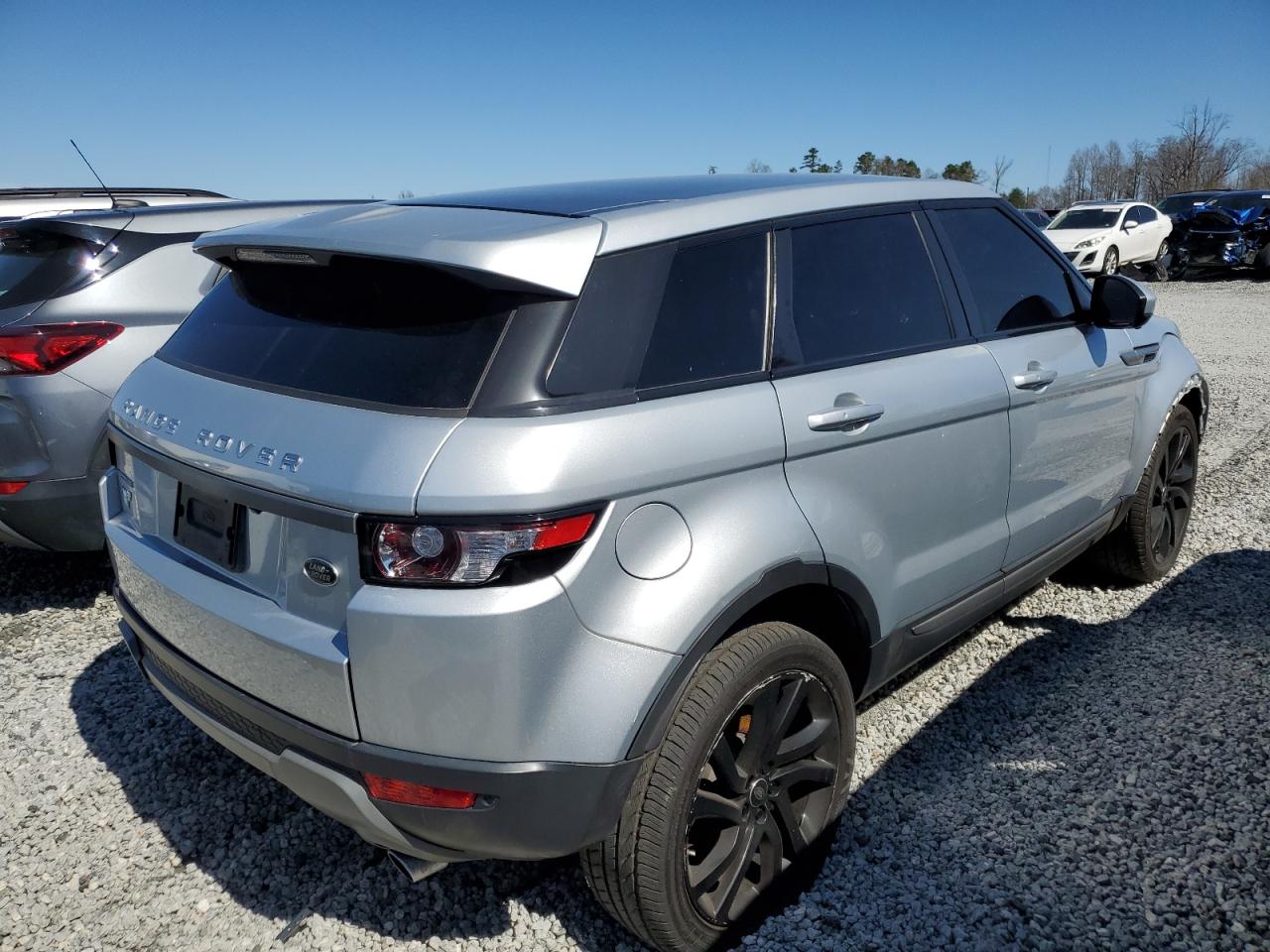 2015 Land Rover Range Rover - Image 3