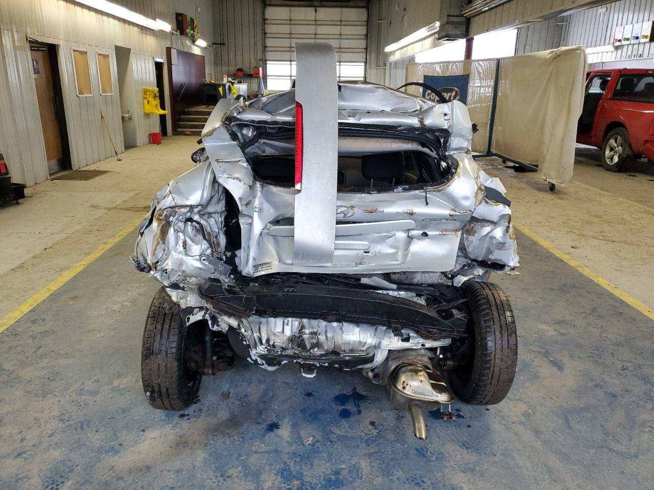 2008 Hyundai Accent - Image 6