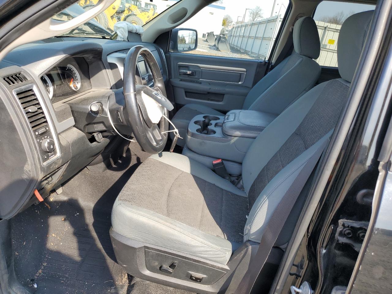 2014 RAM 1500 - Image 7