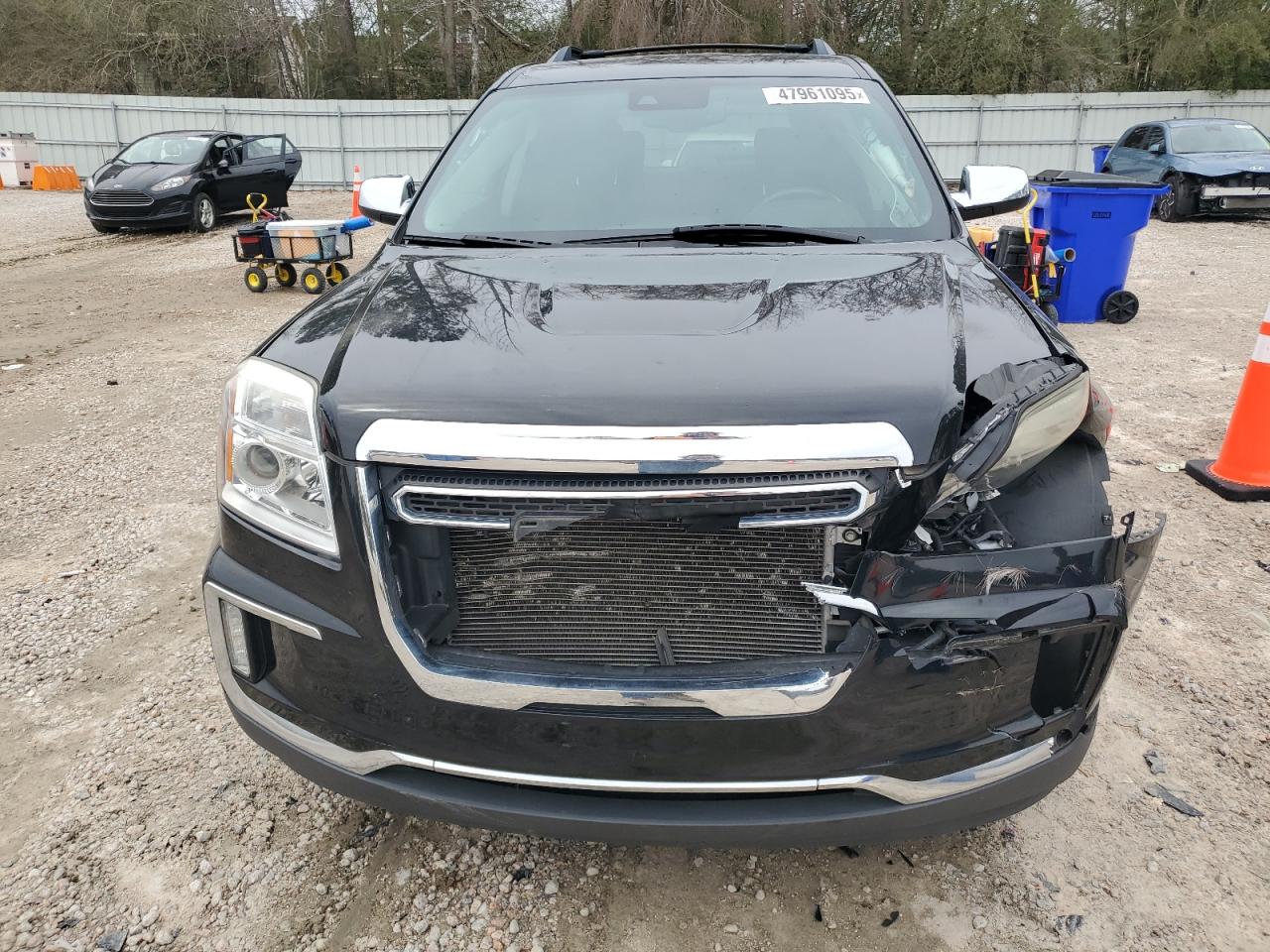 2017 GMC Terrain - Image 5
