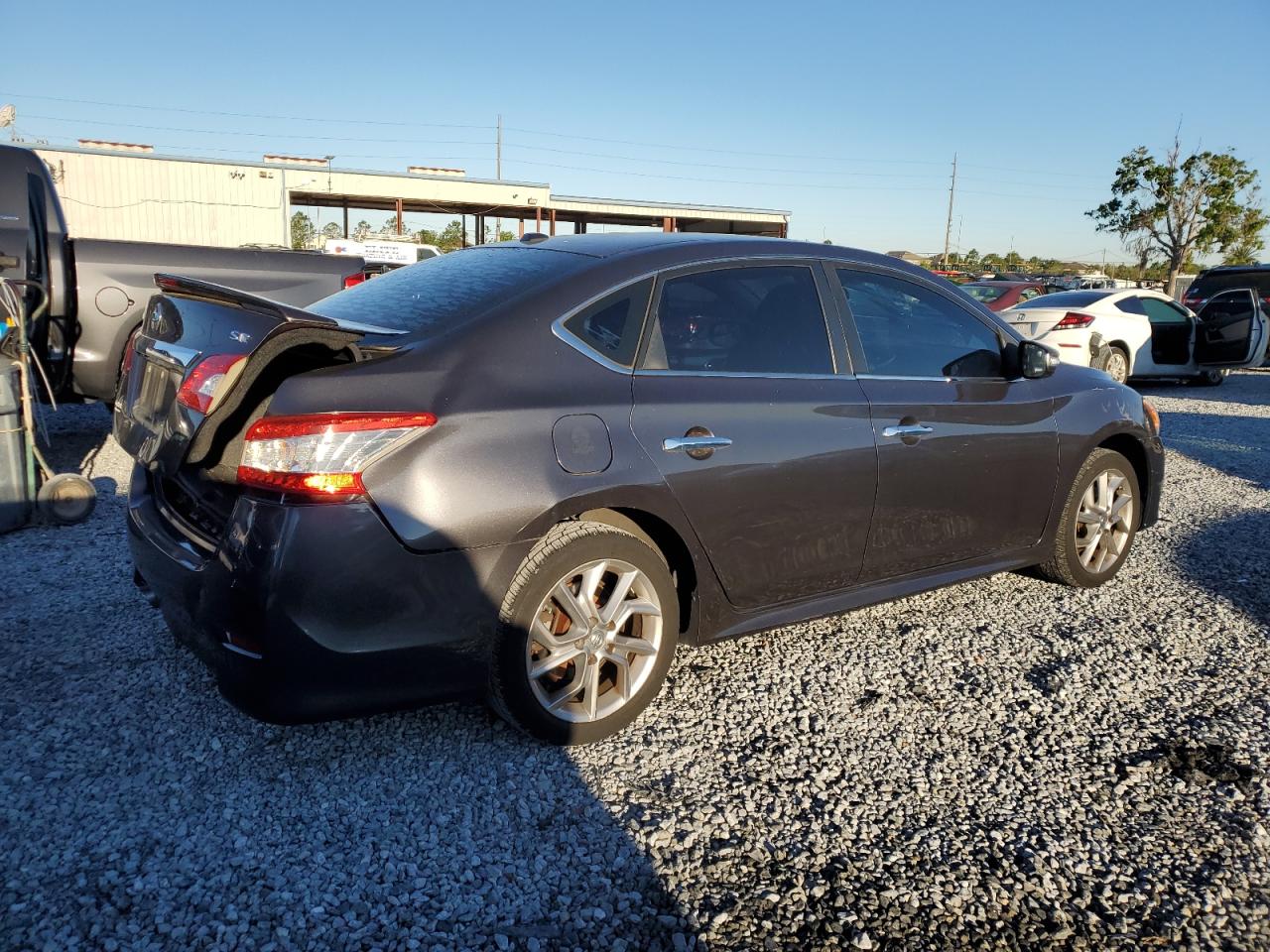 2015 Nissan Sentra - Image 3