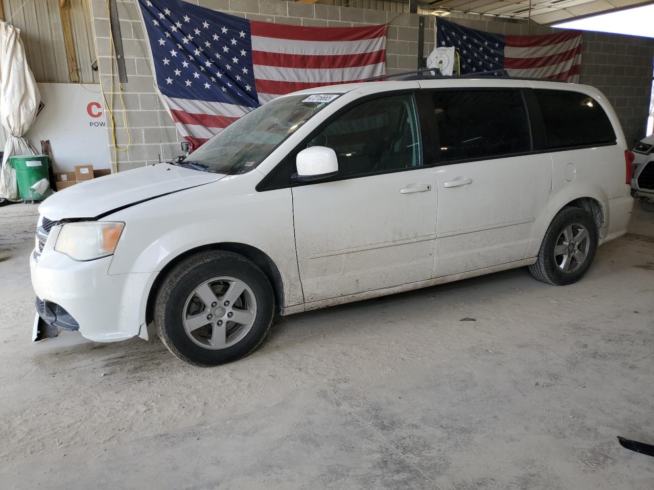 2012 Dodge Caravan - Image 1