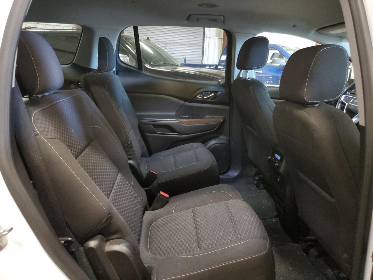 2018 GMC Acadia - Image 11
