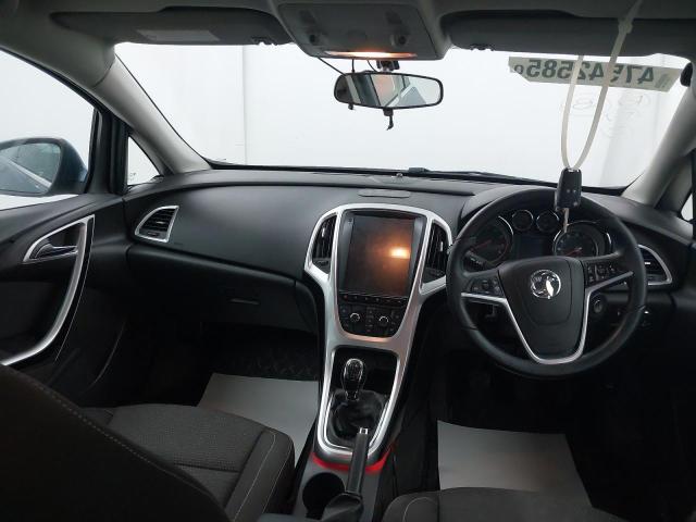 2013 VAUXHALL ASTRA SRI